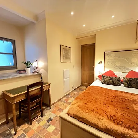 Historical Miniature House In The Heart Of Apartamento *