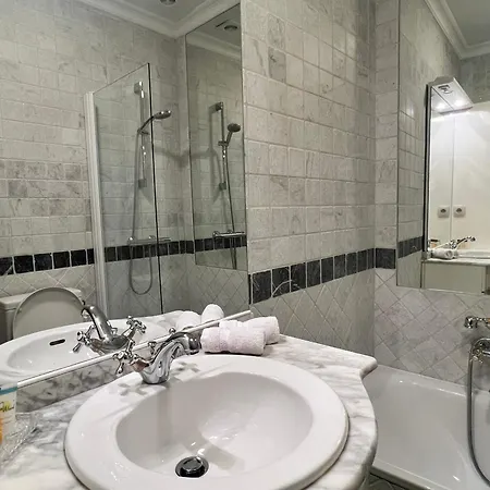 Apartamento Historical Miniature House In The Heart Of Amberes