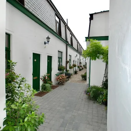 Historical Miniature House In The Heart Of דירה *